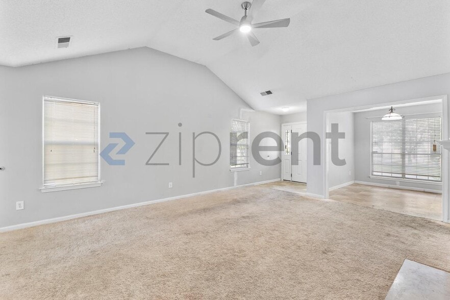 Building Photo - 922 Treasure Pl SW