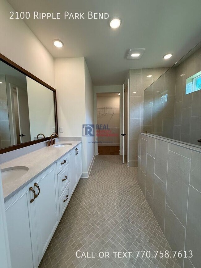 Building Photo - 2100 Ripple Pk Bnd