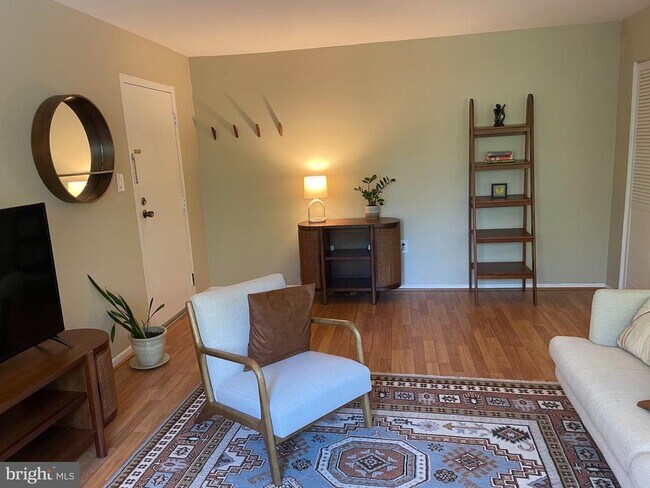 Building Photo - 3342 S 28th St