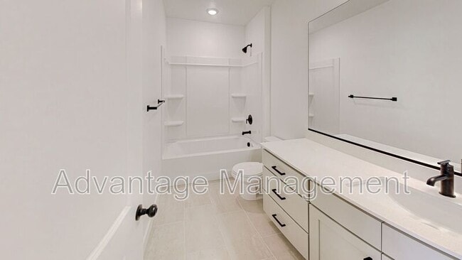 Building Photo - 7 S Moonlit Rd