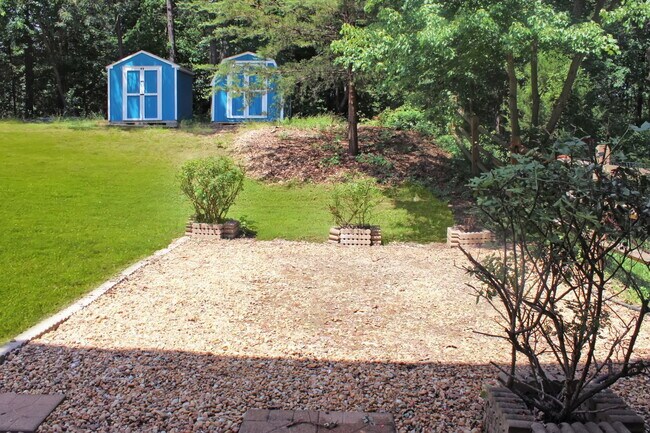 Building Photo - 3032 Churchill Ct