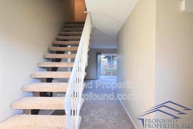 Building Photo - 6030 SW 130th Ave