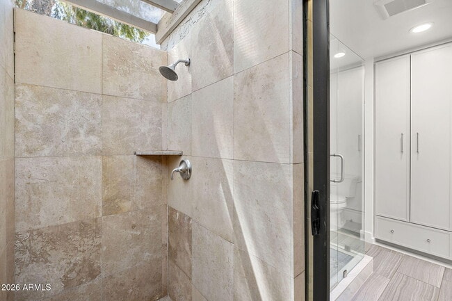 Building Photo - 7602 E Vía Del Reposo