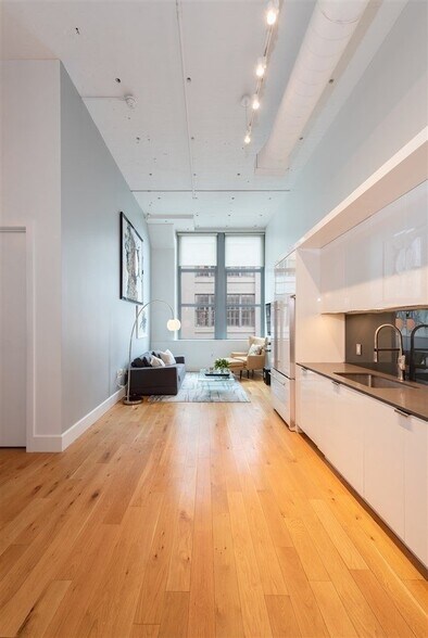 Building Photo - 50 Dey St