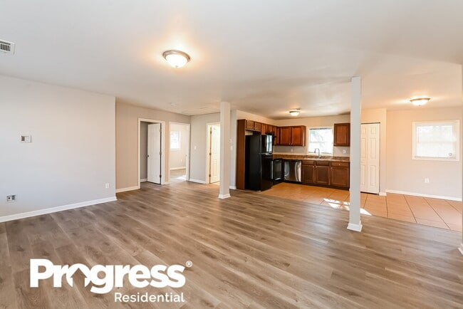 Building Photo - 1644 E Woodberry Ave
