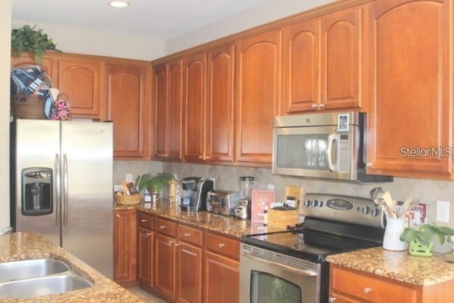 Building Photo - 21745 Garden Walk Loop