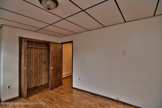 Building Photo - 401 Valley Ave