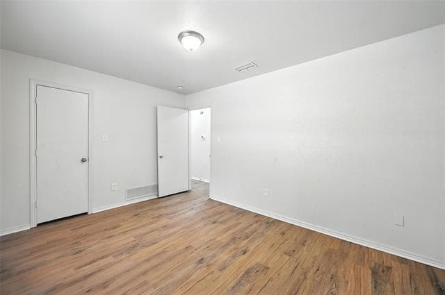 Building Photo - 1203 River Oaks Dr