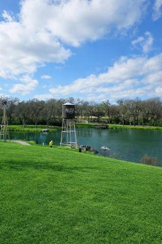 Building Photo - 10844 Live Oak Creek Dr