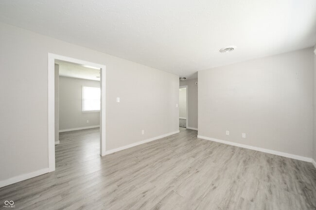 Building Photo - 6461 W 300 S