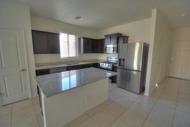 Building Photo - 6244 Harrier Hawk Dr NE