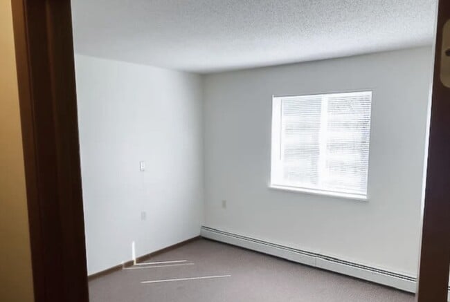 Building Photo - 2700 Marfitt Rd