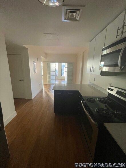 Building Photo - 8 Winter Pl