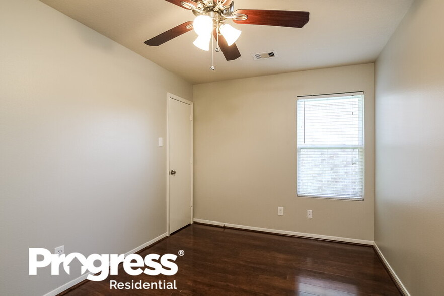 Building Photo - 17807 Egret Lake Way