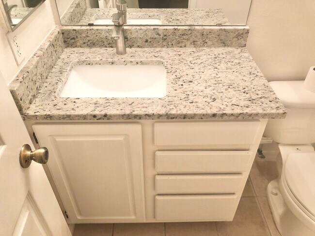 Building Photo - Maitland - 2 Bedroom, 2 Bathroom - $1,845.00