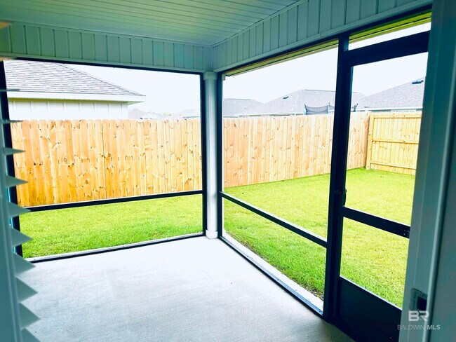 Building Photo - 394 Preston Wy