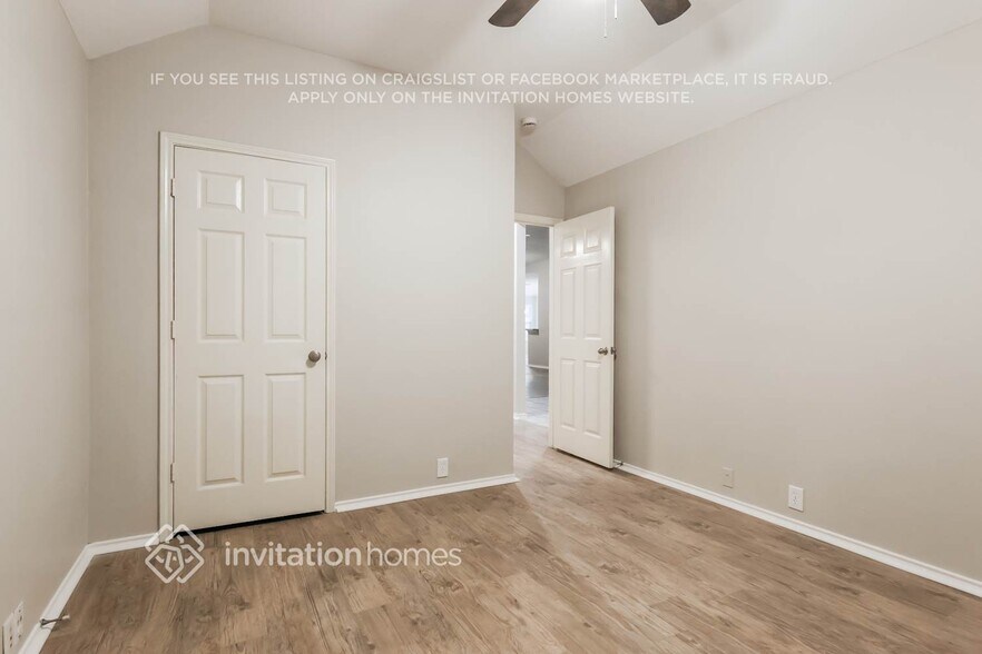 Building Photo - 2011 Louetta Oak Ct