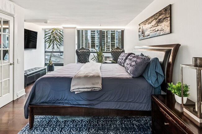 Building Photo - 1030 N State St