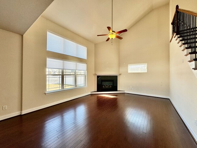 Building Photo - 4-Bedroom Home Ready 07-10-26!! Gourmet Kitchen - Fenced Backyard - Pet Friendly!