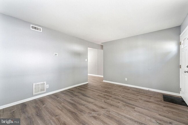 Building Photo - 415 Hamilton Ave