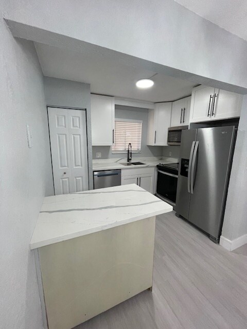 Primary Photo - 6900 SW 39th St