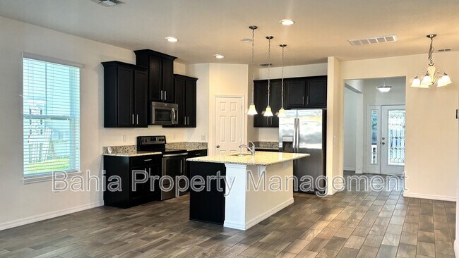 Building Photo - 15572 Blackbead St