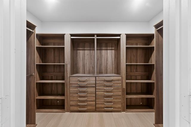 Building Photo - 325 Crooked Creek