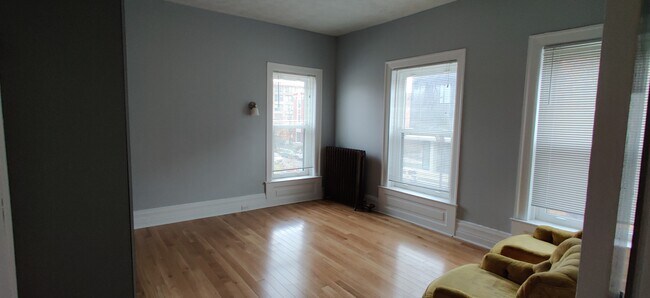 bedroom - 102 Garfield St