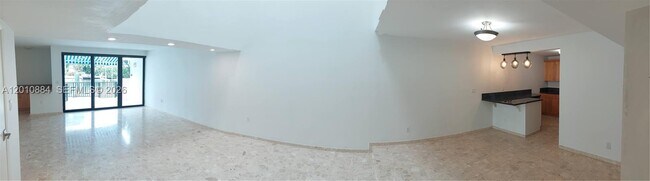 Building Photo - 255 Poinciana Island Dr