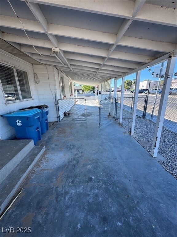 Building Photo - 1300 E Nelson Ave