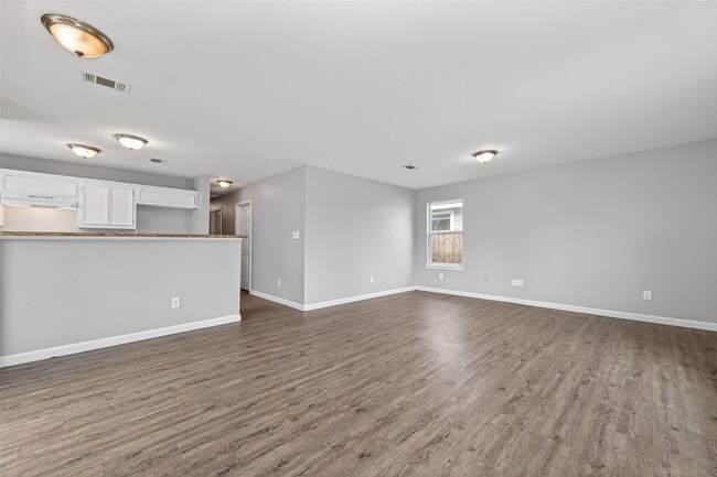 Building Photo - 7521 Dyer St