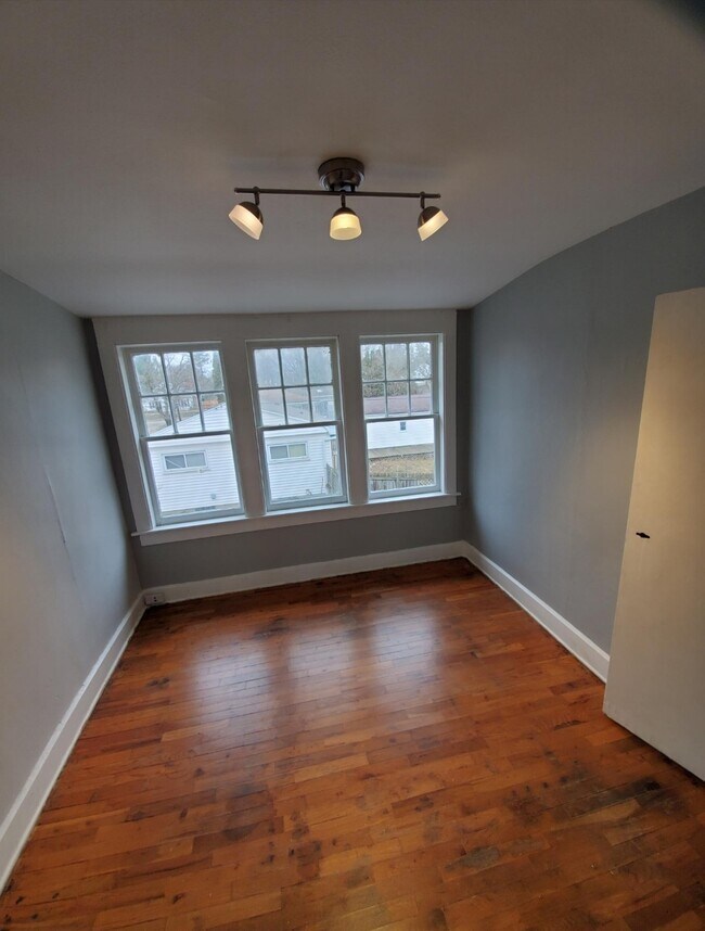 Building Photo - 3319 Jewell Ave