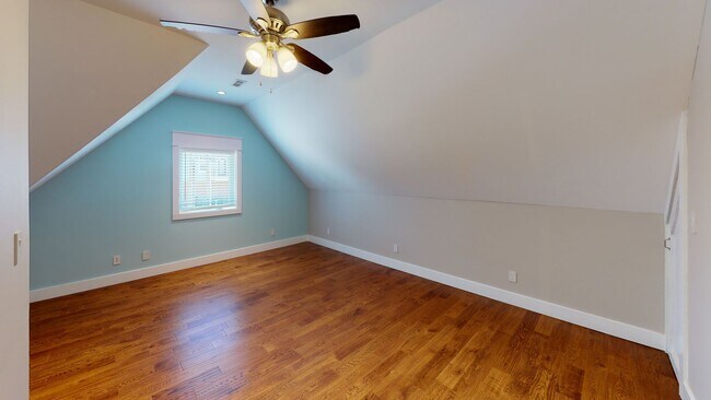 Building Photo - 1610 Forest Ave