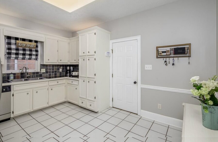 Building Photo - 1740 Wilsons Crossing Dr