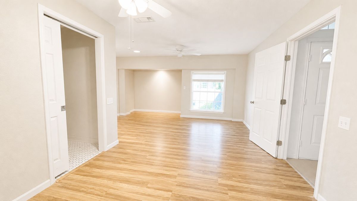 Building Photo - 306 N Mt Rushmore Dr