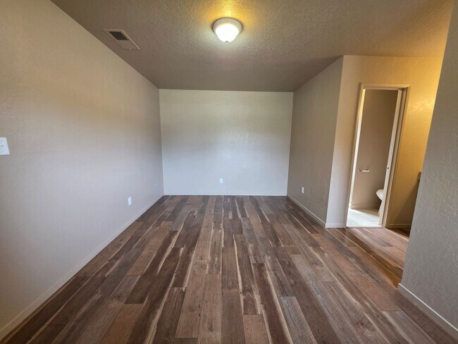 Building Photo - 240 Pedras Rd