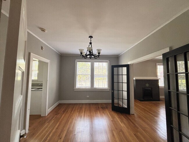 Building Photo - 405 S Edisto Ave