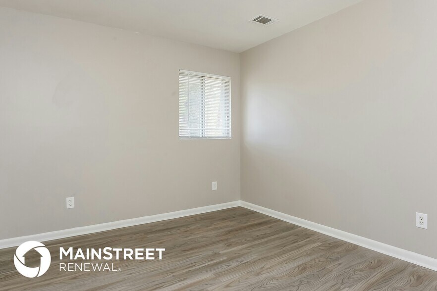 Building Photo - 2858 Spruce Point Rd