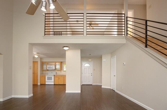 Building Photo - 3807 Cedar Valley Dr