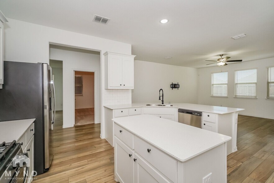 Building Photo - 3300 Layla Creek Dr