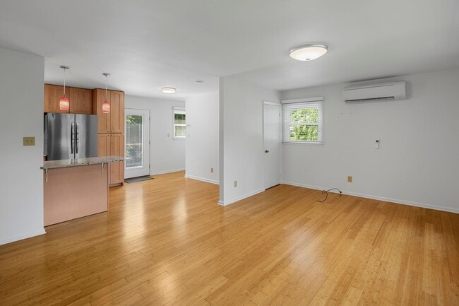 Building Photo - 2-4 Village Park Dr