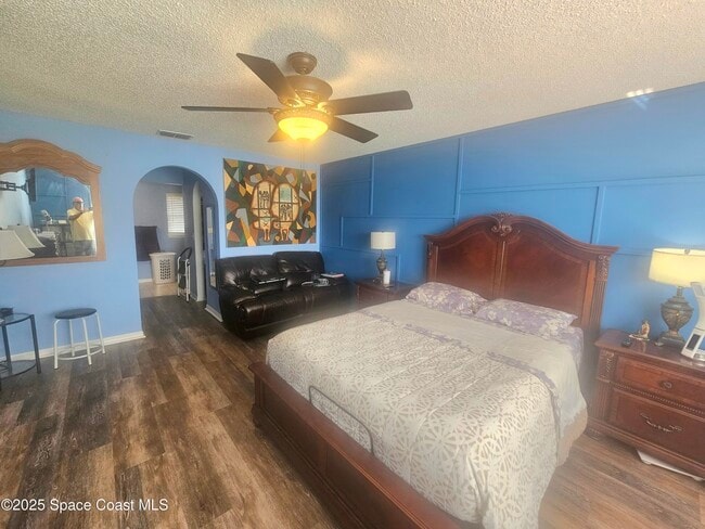 Building Photo - 2240 Spring Creek Cir