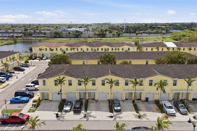 Building Photo - 4032 NW 11th St