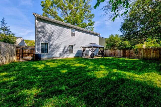 Building Photo - 5021 Woolsey St