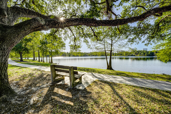 Beautiful walking parks - 1525 Catherine St