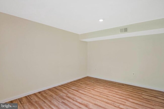 Building Photo - 9112 Granite Ct