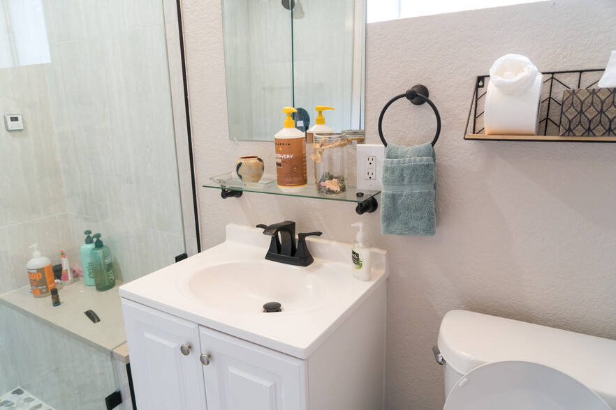 Downstairs bathroom with steam shower - 2457 Ames St