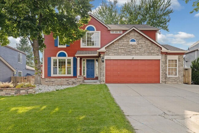 Primary Photo - Gorgeous 5 Bedroom, 4 Bath Home on the Edg...