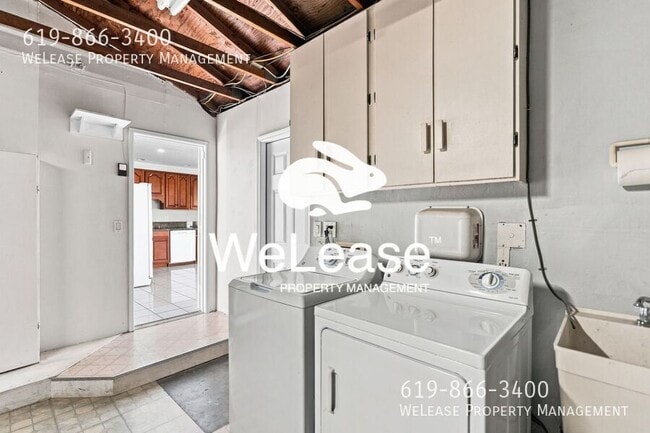 Building Photo - 789 Dorothea Ave
