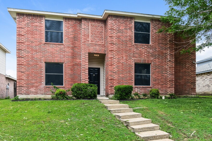 Building Photo - 2316 Graystone Dr